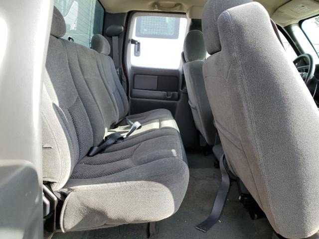 Photo 10 from auction – 2004 CHEVROLET silverado with VIN 2GCEC19T241152808