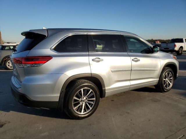 Фото 3 с аукциона – 2018 TOYOTA HIGHLANDER с VIN 5TDKZRFH5JS528230