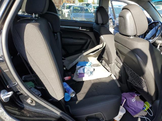 Photo 11 from auction – 2015 KIA SORENTO LX with VIN 5XYKT4A62FG625237