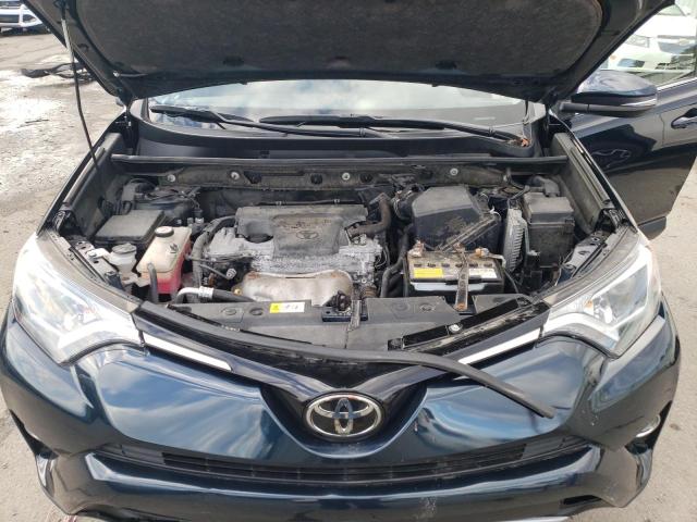Photo 12 from auction – 2017 TOYOTA RAV4 XLE with VIN JTMRFREV2HD198647