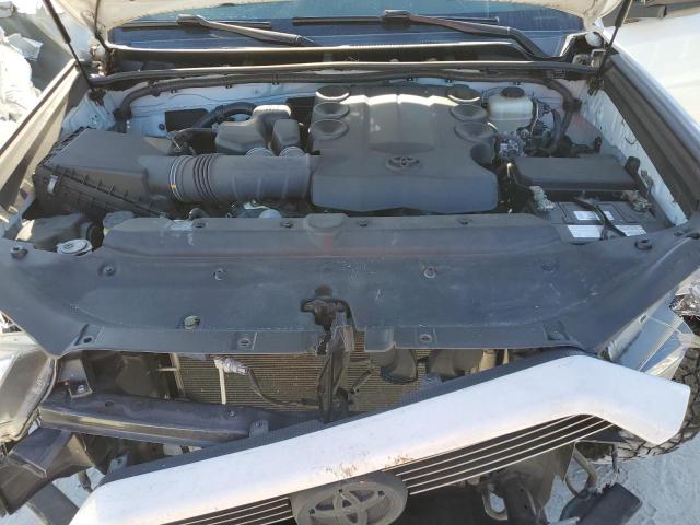 Photo 12 from auction – 2015 TOYOTA 4RUNNER SR with VIN JTEZU5JRXF5102872