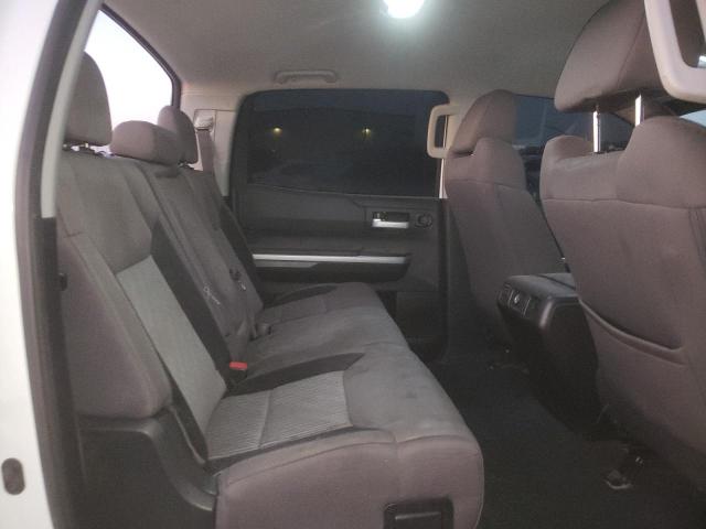 Photo 10 from auction – 2015 TOYOTA TUNDRA CRE with VIN 5TFDW5F16FX435005