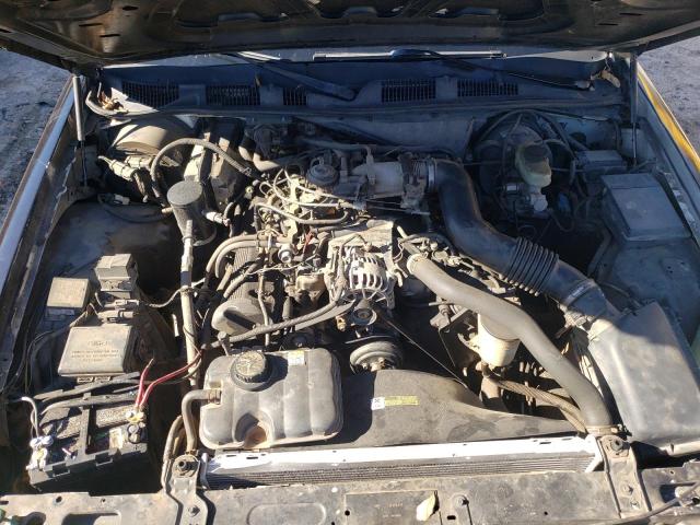 Photo 11 from auction – 2001 FORD CROWN VICT with VIN 2FAFP71W01X125526