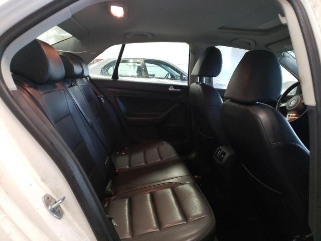 Photo 10 from auction – 2010 VOLKSWAGEN JETTA WOLF with VIN 3VWRA7AJ8AM153760