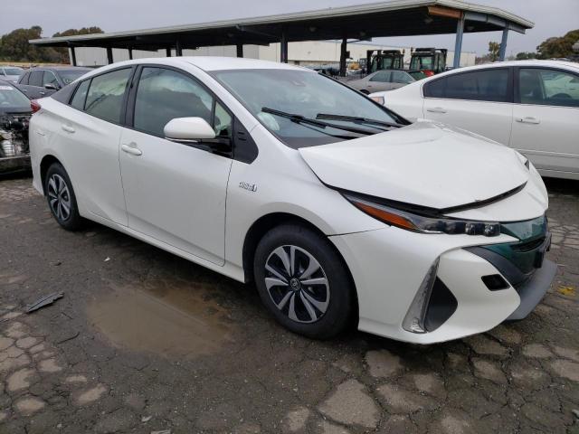 Photo 4 from auction – 2017 TOYOTA PRIUS PRIM with VIN JTDKARFP7H3060513