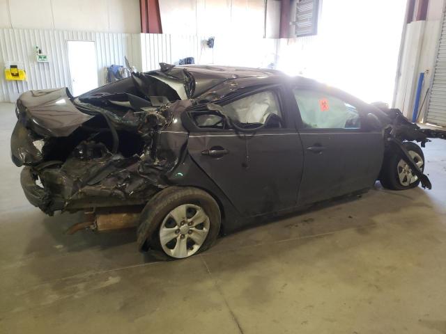 Photo 3 from auction – 2017 KIA FORTE LX with VIN 3KPFK4A70HE043182
