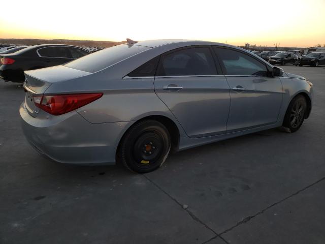 Photo 3 from auction – 2011 HYUNDAI SONATA SE with VIN 5NPEC4AC2BH021872
