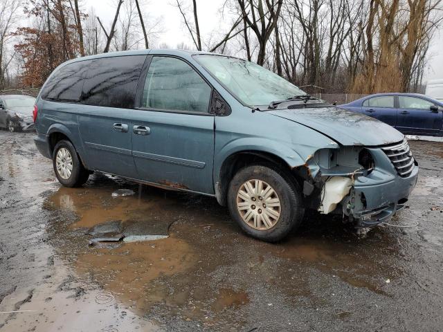 Photo 4 from auction – 2005 CHRYSLER TOWN & COU with VIN 2C4GP44R75R568253