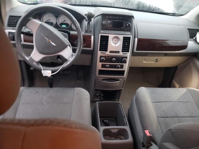 Photo 8 from auction – 2010 CHRYSLER TOWN & COU with VIN 2A4RR5D18AR319225