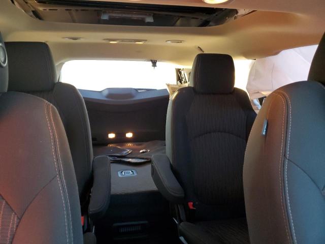Photo 10 from auction – 2017 CHEVROLET TRAVERSE L with VIN 1GNKRGKD0HJ332024
