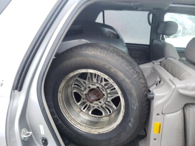 Foto 13 de la subasta – 2004 TOYOTA SEQUOIA SR con VIN 5TDBT44A04S231963