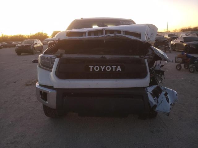 Photo 5 from auction – 2015 TOYOTA TUNDRA CRE with VIN 5TFDW5F16FX435005