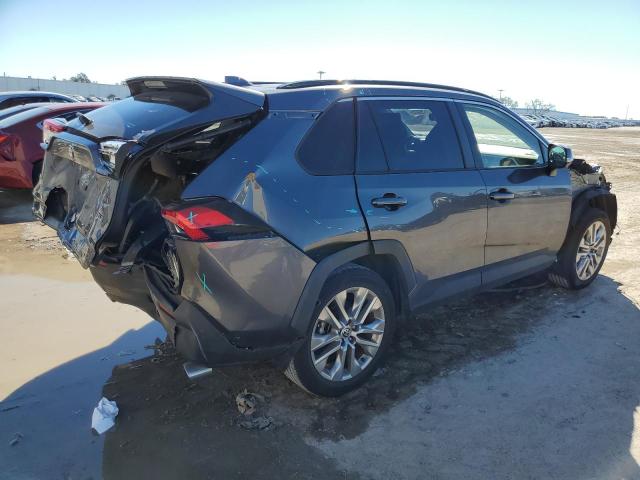 Photo 3 from auction – 2020 TOYOTA RAV4 XLE P with VIN JTMC1RFV3LD521728
