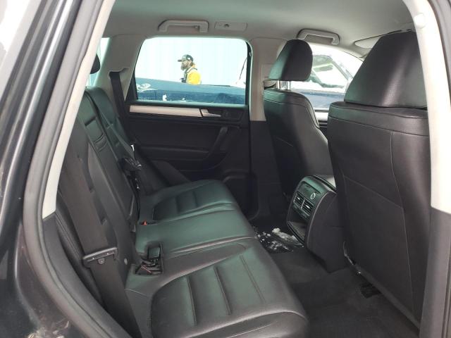 Photo 11 from auction – 2011 VOLKSWAGEN TOUAREG V6 with VIN WVGFF9BP8BD001055
