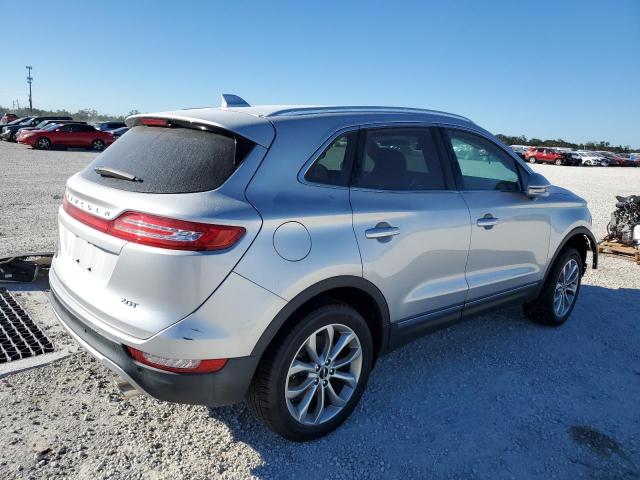 Photo 3 from auction – 2018 LINCOLN MKC SELECT with VIN 5LMCJ2C93JUL28872