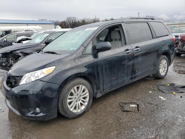 TOYOTA SIENNA XLE 2017 with VIN 5TDYZ3DC8HS803209 - Photo from auction