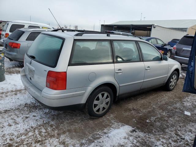 Photo 3 from auction – 2000 VOLKSWAGEN PASSAT GLS with VIN WVWND23B3YE248874