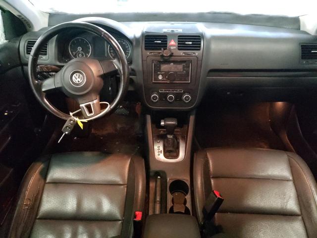 Photo 8 from auction – 2010 VOLKSWAGEN JETTA WOLF with VIN 3VWRA7AJ8AM153760