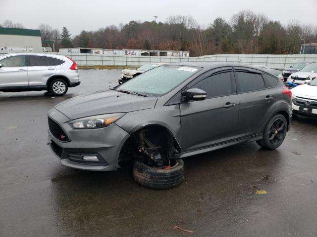 FORD FOCUS ST 2015 with VIN 1FADP3L97FL303914 - Photo from auction