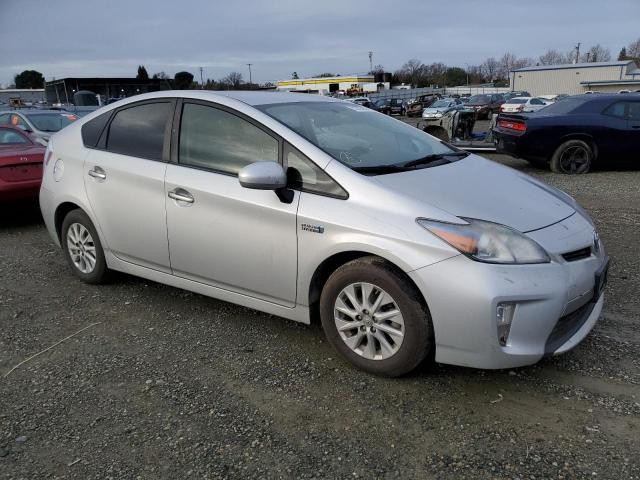 Zdjęcie 4 z aukcji – 2013 TOYOTA PRIUS PLUG z VIN JTDKN3DP7D3037330