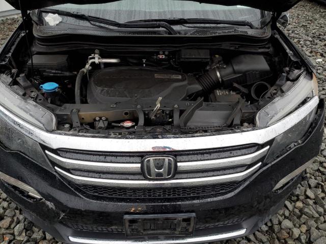 Photo 11 from auction – 2017 HONDA PILOT TOUR with VIN 5FNYF6H93HB041145