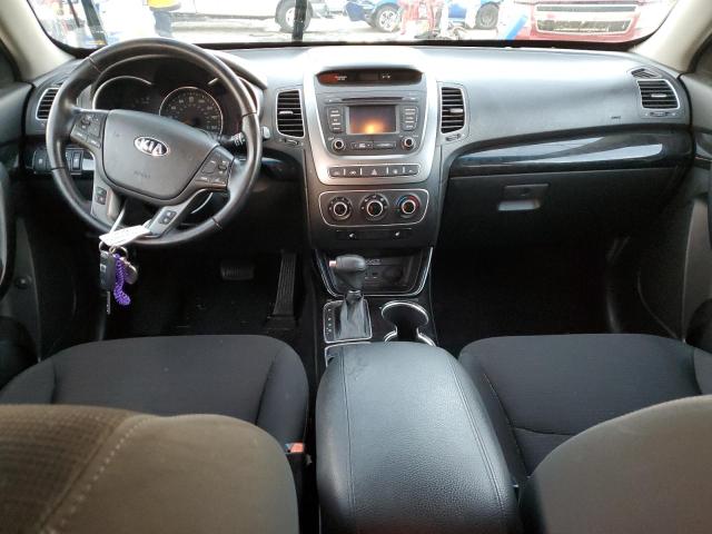 Photo 8 from auction – 2015 KIA SORENTO LX with VIN 5XYKTCA62FG608058