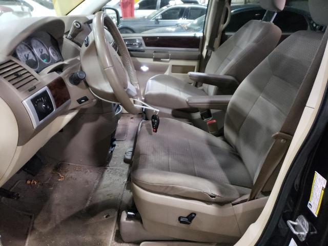 Photo 7 from auction – 2010 CHRYSLER TOWN & COU with VIN 2A4RR5D18AR266395