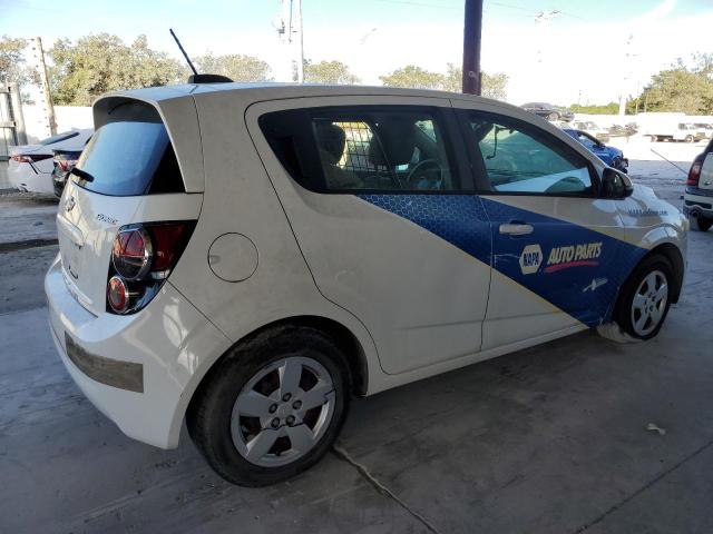 Foto 3 de la subasta – 2015 CHEVROLET SONIC LS con VIN 1G1JA6SH2F4121565