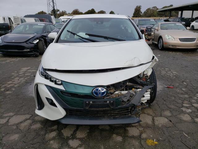 Photo 5 from auction – 2017 TOYOTA PRIUS PRIM with VIN JTDKARFP7H3060513