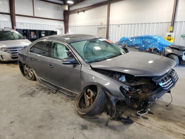 Photo 4 from auction – 2015 VOLKSWAGEN PASSAT SEL with VIN 1VWCM7A36FC068956