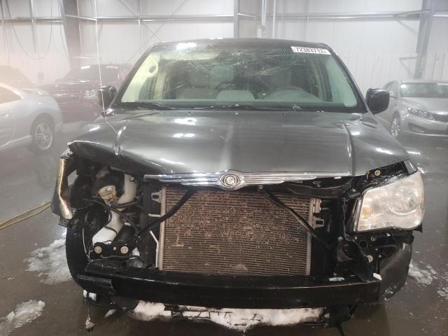 Photo 5 from auction – 2010 CHRYSLER TOWN & COU with VIN 2A4RR4DE5AR226689
