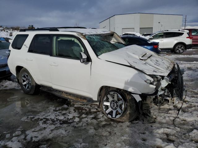 Photo 4 from auction – 2022 TOYOTA 4RUNNER SR with VIN JTERU5JR1N6043963