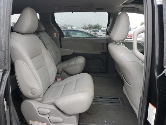 Photo 11 from auction – 2017 TOYOTA SIENNA XLE with VIN 5TDYZ3DC8HS803209