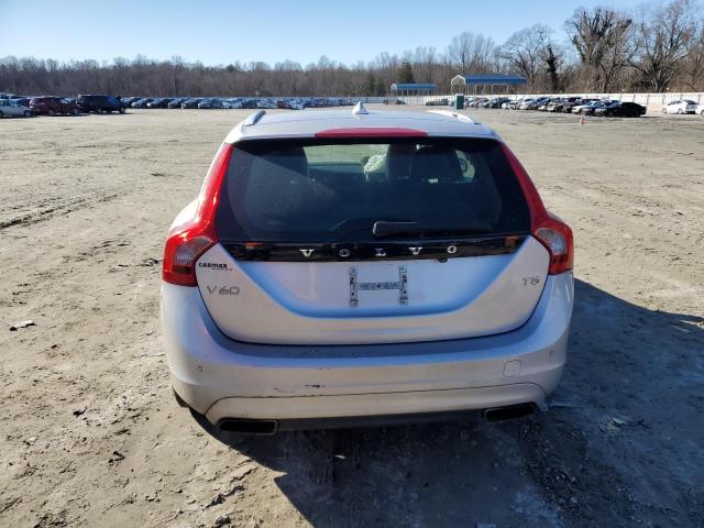 Photo 6 from auction – 2015 VOLVO V60 PREMIE with VIN YV140MEK9F1231835