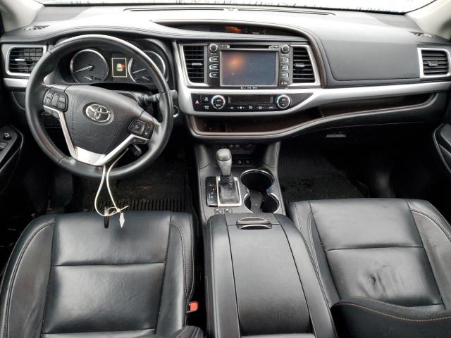 Photo 8 from auction – 2017 TOYOTA HIGHLANDER with VIN 5TDJZRFH4HS476952