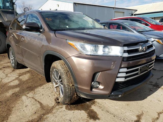 Photo 4 from auction – 2018 TOYOTA HIGHLANDER with VIN 5TDJZRFH8JS836472