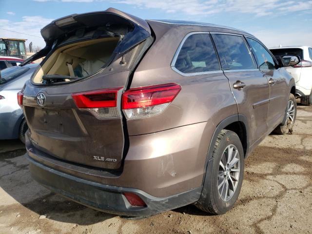 صورة رقم 3 من المزاد - 2018 TOYOTA HIGHLANDER مع VIN 5TDJZRFH8JS836472