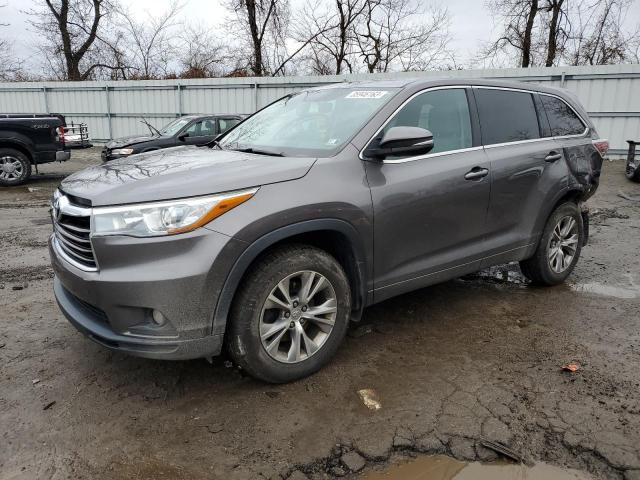 TOYOTA HIGHLANDER 2015 with VIN 5TDBKRFH1FS176078 - Photo from auction