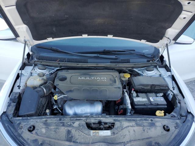 Photo 11 from auction – 2016 CHRYSLER 200 LIMITE with VIN 1C3CCCAB5GN132551