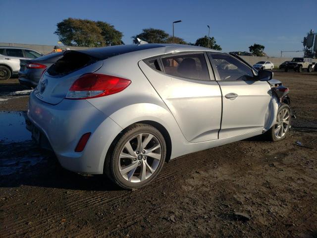 Photo 3 from auction – 2016 HYUNDAI VELOSTER with VIN KMHTC6AD7GU257194