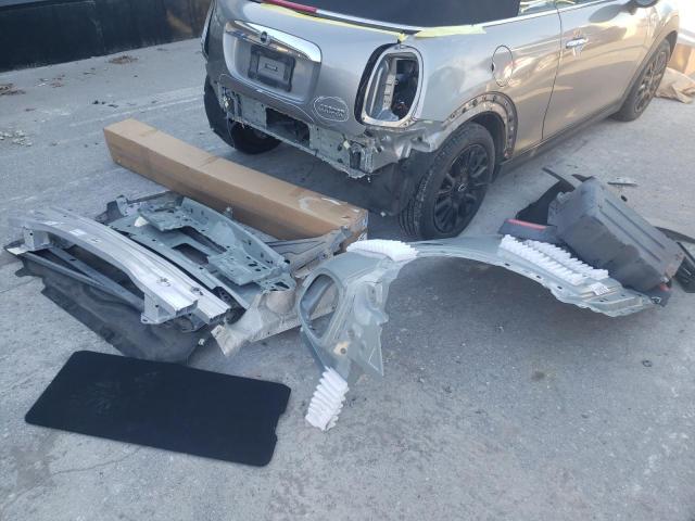 Photo 12 from auction – 2020 MINI COOPER with VIN WMWWJ3C07L3L04477