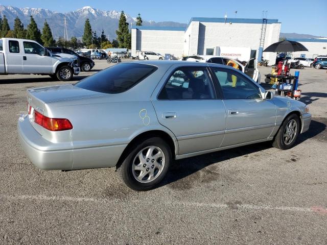 Photo 3 from auction – 2000 TOYOTA CAMRY LE with VIN JT2BG28K5Y0498593