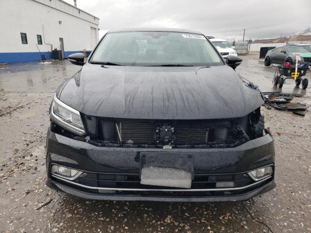 Photo 5 from auction – 2017 VOLKSWAGEN PASSAT SEL with VIN 1VWCT7A35HC068405