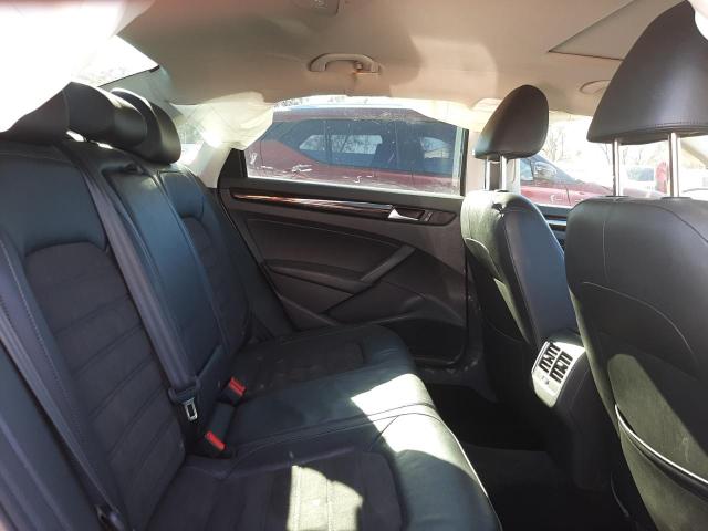 Photo 10 from auction – 2015 VOLKSWAGEN PASSAT SEL with VIN 1VWCV7A30FC117159