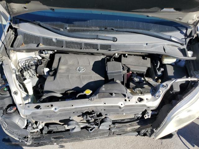Photo 12 from auction – 2016 TOYOTA SIENNA XLE with VIN 5TDYK3DC6GS741392