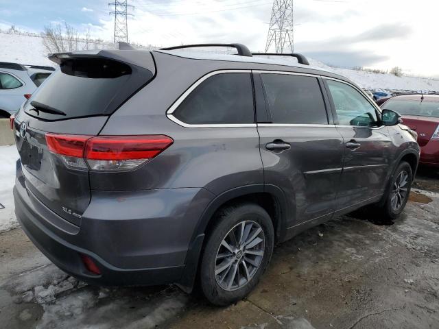 Photo 3 from auction – 2018 TOYOTA HIGHLANDER with VIN 5TDJZRFH0JS542953
