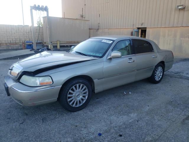 LINCOLN TOWN CAR E 2004 with VIN 1LNHM81W64Y623666 - Photo from auction