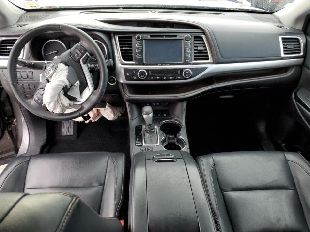 Photo 8 from auction – 2018 TOYOTA HIGHLANDER with VIN 5TDJZRFH0JS542953