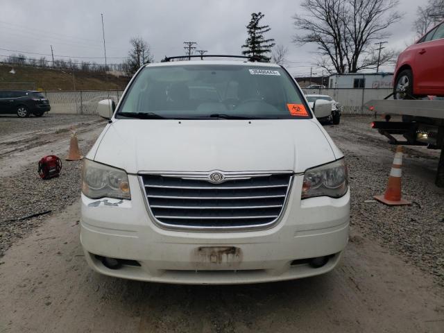 Photo 5 from auction – 2010 CHRYSLER TOWN & COU with VIN 2A4RR5D17AR440988