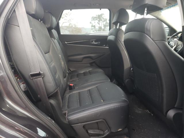 Photo 11 from auction – 2018 KIA SORENTO EX with VIN 5XYPHDA52JG420704